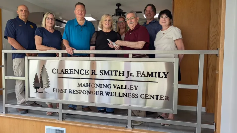 Mr. Darby's donates to Valley's First Responder Center